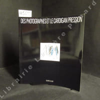 Des photographes et le cardigan pression. Photographers and the snap cardigan. 3e édition.