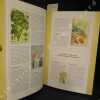 L'herbier toxique. Codes secrets pour plantes utiles.. BERTRAND, Bernard