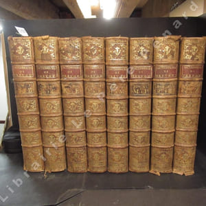 Dictionnaire universel françois et latin, vulgairement appelé Dictionnaire de Trévoux. Contenant la Signification & la Définition des mots de l'une & l'autre langue; avec leurs différens usages; les termes propres de chaque Etat & de chaque Profession : la Description de toutes les choses naturelles & artificielles; leurs figures, leurs espèces, leurs propriétés : l'Explication de tout ce que renferment les Sciences & les Arts, soit Libéraux, soit Méchaniques, etc. Avec des remarques d'érudition et de critique. Le tout tiré des plus excellens auteurs, des meilleurs Lexicographes, Etymologistes & glossaires, qui ont paru jusqu'ici en différentes Langues. (Huit volumes)