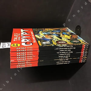 Tales from the Crypt. Série complète (dix albums). Tome 1 : Plus mort que vivants ! - Tome 2 : Qui a peur du grand méchant loup ? - Tome 3 : Adieu jolie maman ! - Tome 4 : Partir c'est mourir un peu...- Tome 5 : Coucou me revoilà ! - Tome 6 : Au bout du rouleau - Tome 7 : Chat y es-tu ? - Tome 8 : Sans les mains - Tome 9 : Plus dure sera la chute - Tome 10 : Ça trompe énormément.