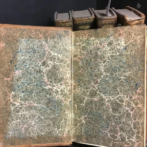 Esquisses historiques des principaux événements de la Révolution française, depuis la Convocation de Etats-généraux jusqu'au rétablissement de la Maison de Bourbon. (5 volumes)