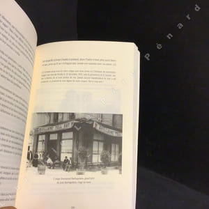 Hier à Hyères. Tome 1. Chroniques parues en 1999 et 2000 dans VAR-MATIN (Edition de Hyères - Vallée du Gapeau)