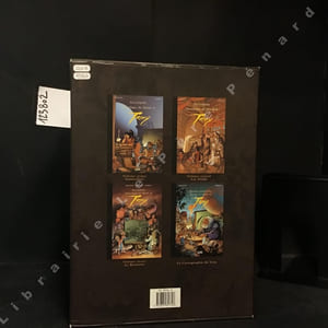Coffret : Encyclopédie Anarchique du Monde de Troy : Volume prime : Généralités + Volume second : Les Trolls + Volume tierce : Le Bestiaire + La Cartographie de Troy