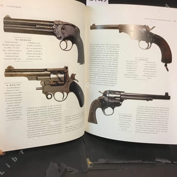 Encyclopédie des armes à feu légères - Un guide complet des fusils et des armes de poing. CONNOLY, Sean