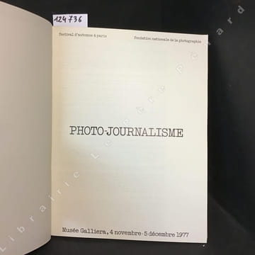 Photo-journalisme. 6ème festival d'automne à Paris.. COLLECTIF