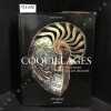Coquillages - De la parure aux arts d&eacute;coratifs. THOMAS, Ingrid - Traduit de l'anglais par Marc Ph&eacute;line
