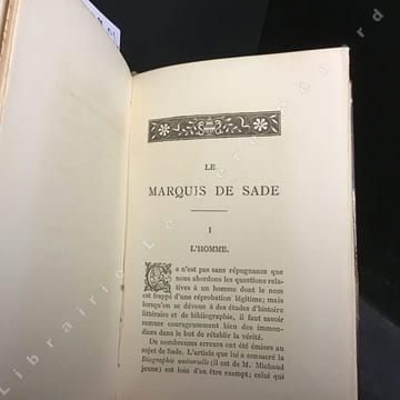 Les Crimes de l'amour. Précédé d'un AVANT-PROPOS, suivi des IDEES SUR LES ROMANS, de L'AUTEUR DES CRIMES DE L'AMOUR A VILLETERQUE, d'une NOTICE ...
