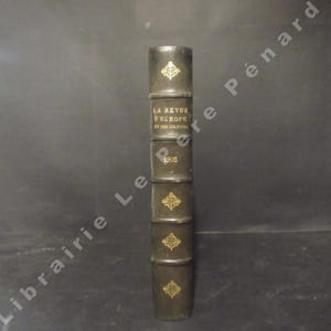 La Revue d'Europe et des Colonies. 1905Sommaire: La protection des frontières - Etudes de littérature canadienne française - Zigzags dans la vallée de la Meuse - La "Cité" de J. Ruskin - Souvenirs de Russie - Nouvelles roumaines - A la conquête du Maroc - Choses de Paris et d'ailleurs - Revue Théâtrale - Alexandre Petofi - Désenchantement - La Mission Scientifique du Bourg de Bozas - La tragédie lyrique française - La Cochinchine au XVIIIème siècle et Mgr Pigneau de Behaine, Evêque d'Adran - L'antiféminisme en Allemagne - La querelle des prévoyants de l'avenir - Un mécène - Lettres du Cambodge - Les chemins de fer algériens - Un village français en Allemagne - La propagation des maladies infectieuses par les insectes - A la Bretagne - L'exposition coloniale de Marseille - En péril -Lettres de Bulgarie - Le mois colonial - Le Mexique actuel d'après quelques livres nouveaux - L'âme du piano - Théâtres populaires -Papineau - La loi minière et la catastrophe de Courrières - Silhouettes contemporaines - Lettre d'Egypte - La question des Nouvelles-Hébrides - Le Tzar et la révolution - Le Salon des artistes français -