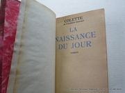 La naissance du jour. Notes sur le temps présent. Envoi autographe signé. par Colette.  - Image 2