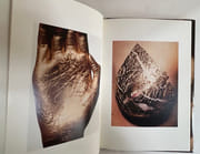 L'âge d'or de Dom Pérignon (les correspondances) Volume N°3. par Jean-Marie Laborde. Photographies de Tyen, Harald Gottschalk,  Paolo Roversi, Bernard Faucon, Keiichi Tahara. - Image 2