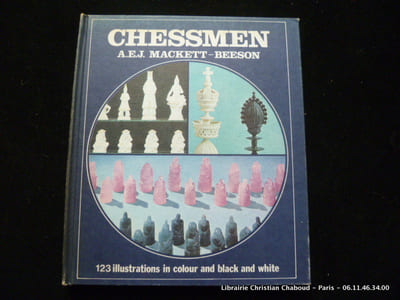 Chessmen. 123 illustrations in colour and black and white.