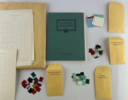 (THEORIE des COULEURS) A color notation. An illustrated system defining all colors and their measured scales of Hue, Value, and Chroma. 11th edition. Accompanied by folding supplement with chart and 2x26 + 1x8 Munsell color chips (all present) in envelope, rarely found complete. par A. H. MUNSELL. Introduction by Royal B. Farnum.  - Image 2