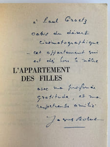 L'appartement des filles. Envoi autographe signé au producteur Paul Graetz, qui produira l'adaptation du roman, réalisée par Michel Deville, un an plus tard.