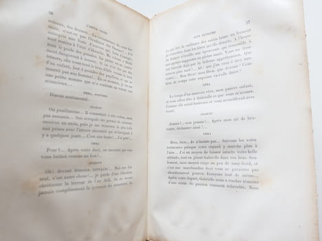 L'Amour brodé. Pièce en trois actes. François de Curel
