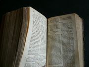 Armes spirituelles pour combattre les hérétiques ou catéchisme des veritez catholiques, Pour fortifier les Fidels dans la Foy, & convertir les Infidels. Et les documens que donna un Prêtre Catholique à un  homme de la Secte de Calvin. Par formes de Dispute, & d'entretiens familiers. Ce qui a servy encore à la conversion de plusieurs Hérétiques des plus obstinez dans leurs erreurs.  par Par un Prêtre Chapelain de l'Insigne Eglise Collegiale de Saint Amé à Douay.  - Image 8