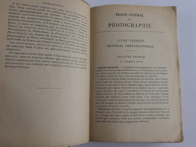 Traité général de photographie en noir et en couleur. Ouvrages illustré de 195 gravures. 7ème édition.