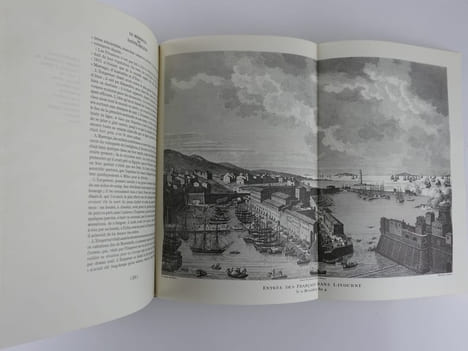 LE MEMORIAL DE SAINTE-HELENE. Propos de l'Empereur recueillis par le Comte Emmanuel de Las Cases. Complété d'extraits des Mémoires de O'Meara et ...