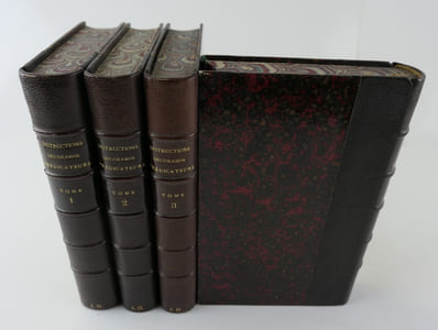 Instructions choisies des Grands Prédicateurs sur les Epîtres et les Evangiles des Dimanches et Fêtes. Bossuet, Bourdaloue, Massillon, Fléchier etc.. En 4 volumes.