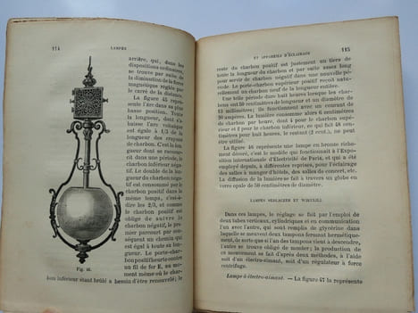 Les lampes électriques et leurs accessoires. Avec 96 figures dans le texte. . P. D'Urbanitsky. Traduction et Appendice par G. Furnier
