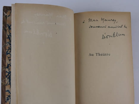 Au Théâtre. Réflexions critiques. 3e série. Envoi de l'auteur à Max Maurey.. BLUM Léon