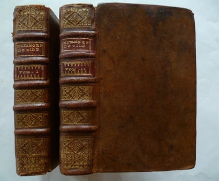 Les métamorphoses d'Ovide avec des explications à la fin de chaque Fable. Traduction nouvelle. En deux tomes, complet.. Ovide. Traduction nouvelle par ...