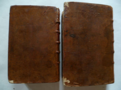 Les métamorphoses d'Ovide avec des explications à la fin de chaque Fable. Traduction nouvelle. En deux tomes, complet.. Ovide. Traduction nouvelle par ...