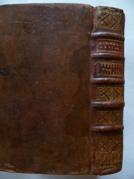 Les métamorphoses d'Ovide avec des explications à la fin de chaque Fable. Traduction nouvelle. En deux tomes, complet.. Ovide. Traduction nouvelle par ...