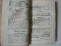Le cuisinier royal ou l'art de faire la cuisine et la pâtisserie, pour toutes les fortunes; Avec la manière de servir une Table depuis vingt jusqu'à soixante couverts. 9e éd. Revue et corrigée et augmentée de cent-cinquante articles. Suivie d'une notice sur les vins, par M. Pierhhugue, Sommelier du Roi.
