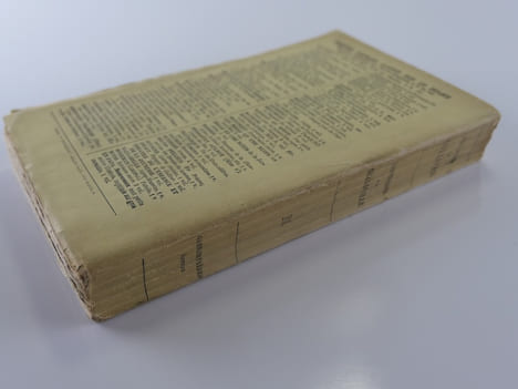 Voyages de Gulliver dans des contrées lointaines. Traduction nouvelle précédée d'une notice biographique et littéraire par Walter Scott. Illustrations ...