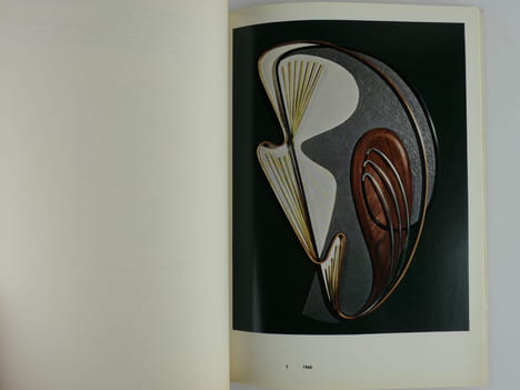 Domela : Catalogue raisonné de l'oeuvre de César Domela-Nieuwenhuis, peintures, reliefs, sculptures.. CESAR DOMELA. Texte de Alain Clairet