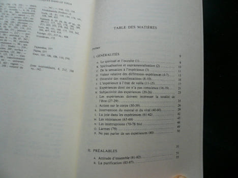Expériences psychiques dans le yoga. Shri Aurobindo. Textes groupés, tradits et préfacés par Jean Herbert.