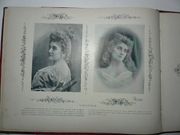 ALBUM REUNISSANT ENVIRON 130 PHOTOS ET DE COURTES NOTICES SUR LES ARTISTES FEMININS :  Julie Bartet, Blanche Pierson, Magnier, Jeanne Bertin, Suzanne Devoyod, Blanche Baretta, Delna, Francine Decroza, Suzanne Reichenberg, Cheirel, Bonheur, Segond-Weber, Duclerc, Fège, MégardMily Meyer, Paulette Filliaux, Jane Marcy, Chassaing-Taride, Marie-Louise Marsy, Emma Eames, Lucienne Bréval, Fougère, Blanche Dufrène, Yahne, Cassive, Tessandier, Emma Calvé, Derville, Hélène Murany, Rose Caron, Louise Brévazl, Avril, Yvette Guilbert, Renée de Presle, Thomsen; Miss Ethel Ross Selwicke, Carrère-Xanrof, Anne Judic, Sorel, Cléo de Mérode, Chabot, Jane Harding, Jeanne Ludwig, Marie Fériel, Jeanne Granier, Jane Demarsy, Otero, Lucy Berthet, Gabrielle Réjane, Jeanne Darlaud, Jane Pierny, Demarsy, Alice Dufrêne, Suzanne Avril Sanderson, Burty, Lucy Gérard, Yahne, Drunzer, Newa Cartoux, Frémaux, Félicia Mallet, Peyral, Suzanne Munte, Réjane, Cerny, Lynnès, Lainé Luguet, Héglon, Nancy Martel, Emilienne d'Alençon, Gabrielle Bazrot, Maria Legault, Andrée Ciriac, Henriette de Mongey, Marcelle Lender, Suzanne Elven, Simone Damaury, Julia DepoixAngèle Héraud, Mathilde Auguez, Alice Dufrène, Soel, Aimée Martial, Melba, Lucy GérardLoellia Froissard, Valérie Colbert, Jane Harding, Marguerite Caron, Suzanne Dalbray, Anna Held, Marie Delna, Rosa Bruck , Héglon, Lavallière, Miss Ethel Ross Selwicke, Raphaelle Sisos, Jane Pierny, Nebbia, Sarah Bernhardt, Marguerite Ugalde, Jeanne Bertiny, Cléo de Mérode, Emma Calvé, Méaly et Emilienne d'Alençon, Marthe Brandès, Eugénie Yahne, La Belle Otéro, Germaine Gallois, Eugénie Buffet, Théo et Saulier, Jeanne Saulier, Gabrielle Réjane-Porel, Valentine Valty, Saint-Cyr, Liane de Pougy, Cécile Sorel, J. Demarsy, Andrée Cyriac, Sybil de Sainderson, Marguerite Nébia, Biana Duhamel, Wanda de Boncza. par PHOTOS DE REUTLINGER ET DE G. CAMUS - Image 4