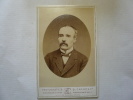 Georges Clemenceau. 1841-1929. Homme politique. Buste. Costume de ville. . Georges CLEMENCEAU. Photographie de CARJAT. 