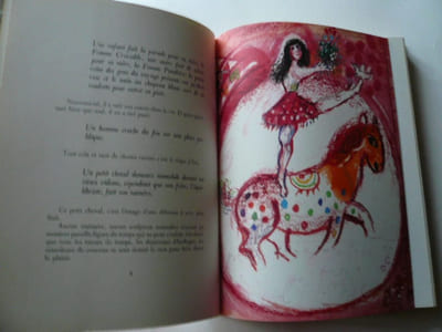 Jacques Prévert présente Le Cirque d'Izis avec quatre compositions originales de Marc Chagall.