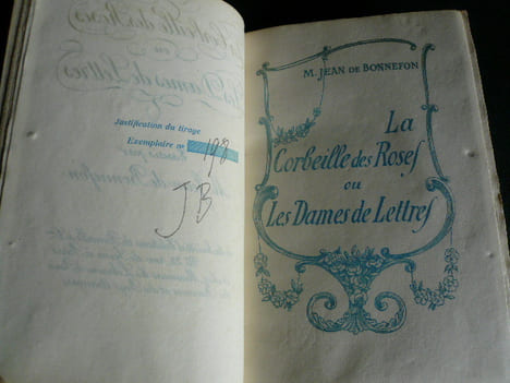La Corbeille des Roses ou les Dames de Lettres. Essais.. Jean de Bonnefon