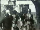 PARIS - MAI 1968 - QUARTIER LATIN - Tirage argentique d'époque. Au dos figure le cachet du photographe et du laboratoire GRAZIA NERI / Foto-servizi ...