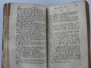 PHARMACOPOEIA BATEANA, Quâ Nongenta. Circiter Pharmaca, pleraque omnia è praxi Georgii Batei Regi Carolo II. Medici Primarii excerpta, ordine alphabetico concisè exhibentur, cum Viribus & Dosibus annexis. Quorum Nonnulla in Laboratorio Publico Pharmacopoeano Lond. fideliter parantur Venalia : Atque in usu sunt hodierno apud Medicos Londinenses. Huic accesserunt Arcana Goddardiana, item Orthotonia Medicorum Observata et Tabula Posologica Dosibus Pharmacorum accomodata. Cum Indice Morborum, Curationum, &c. Curâ J.S. Pharmacopoei Lond. Editio sexta cum Appendice ex Autographo Eximii Authoris desumpta. par BATE George  - Image 5