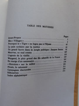 LE GRAIN DE SABLE DE CROMWELL. Souvenirs d'un homme de droite. Xavier VALLAT