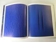 Azur. Fondation Cartier. Catalogue d'exposition. par Collectif. Textes de John Ashbery, Marcel Broodthaers, Manlio Brusatin, Michel Cassé, Paollo Fabbri, Mickael Jakob, Jacqueline Lichtenstein, Agnès Minazzoli, Angelika Overath, Michel Pastoureau, Denys Riout, Gilles A. Tiberghien, Paul Virilio, Allen S. Weiss. - Image 5