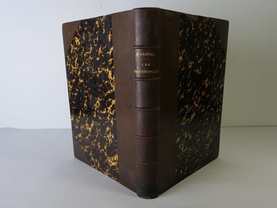 Texte primitif des Lettres Provinciales de Blaise Pascal. D'après un exemplaire in-4 (1656-1657) où se trouvent des corrections en écriture du temps. Edition contenant outre ces corrections toutes les variantes des éditions postérieures.