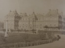 Photographie ancienne - LE PALAIS DU LUXEMBOURG: Tirage grand format 28x40cm sur papier albuminé contrecollé sur carton. Circa 1890. Anonyme 