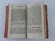 Praktische Geometrie auf dem Papier und Felde. In zwei Abteilungen. Die Erste enthält, wie Linien, Winkel und Figuren zu zeichnen, zu Theilen, und was noch sonsten bei der Praxis auf dem Papier nötigt. Die andere lehret allerleien Flächen, mit den gebräuchlichen Feldmessinstrumenten, in Grund zu legen. Mit XIII Kupfertafeln. par VOCHS Lukas (Ingenieurs und Architekts, auch der kaiserlichen Akademie feiner Künste und Wissenchaften Ehrenmigliedes) - Image 10
