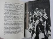 Sept ans d'aventures au Tibet. Rare signature autographe de Heinrich Harrer en caractères romains, suivie d'une note en tibétain. par Heinrich HARRER. Trad. de Henri Daussy. - Image 5