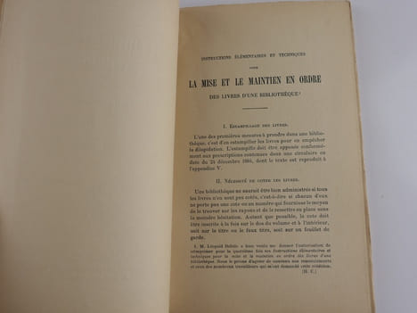 Instruction élémentaires et techniques pour la mise et le maintien en ordre des livres d'une bibliothèque. 4e éd. revue.. DELISLE Léopold
