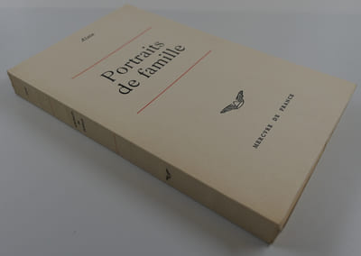 Portraits de famille. Un des 100 exemplaires sur vélin pur fil réservés au club de l'édition originale.