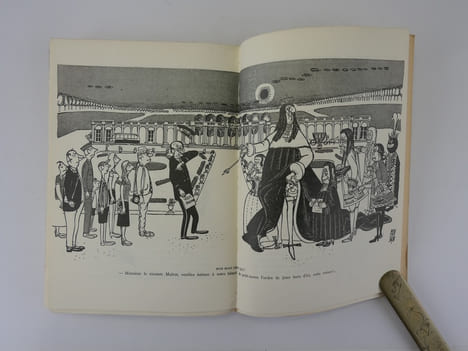 CHARLES DE GAULLE. Réunion de deux ouvrages en tirage de tête. 1/ La Cour : Chronique Du Royaume. 2/ Le Roi : Chronique De La Cour. Illustrations de ...
