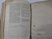 Commentaire sur les coustumes de la prevosté et Vicomte de Paris. Divisé en trois Livres, et traduict en nostre vulgaire sur la dernière impression de l'an 1603. Avec le Texte desdistes Coustumes, & une Table alphabetique des choses plus remarquables y contenuës.  par Composé en latin par Rene Choppin I.C. Angeuin, ancien & celebre Aduocat de la Cour de Parlement.  - Image 10