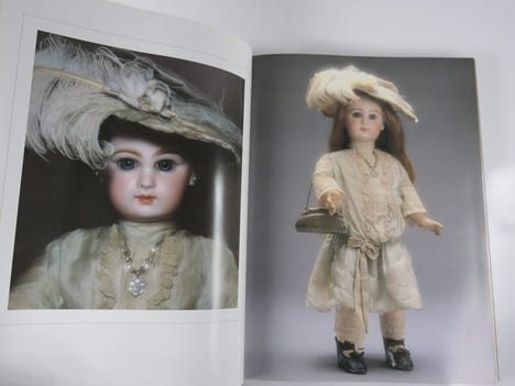 Hoshi Bldg. Portrait of Antique Dolls / Poupées anciennes. Kazuya Nitta