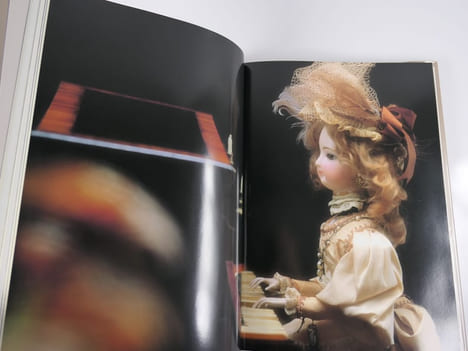 Hoshi Bldg. Portrait of Antique Dolls / Poupées anciennes. Kazuya Nitta