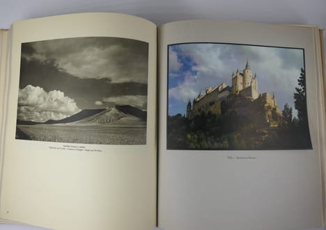 Espana, pueblos y paisajes. Tomo II. Con 288 laminas en huecograbado y 34 planchas en color.. Photographies de Jose Ortiz-Echague. Prologos de Azorin ...